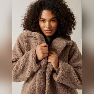 Aritzia Wilfred Cozy Teddybear Coat